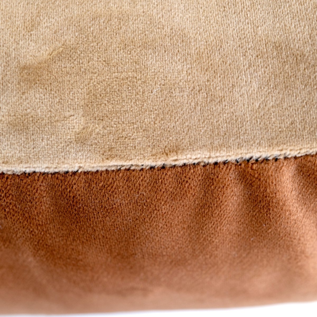 Renewed 2 Toned Pillow Bed